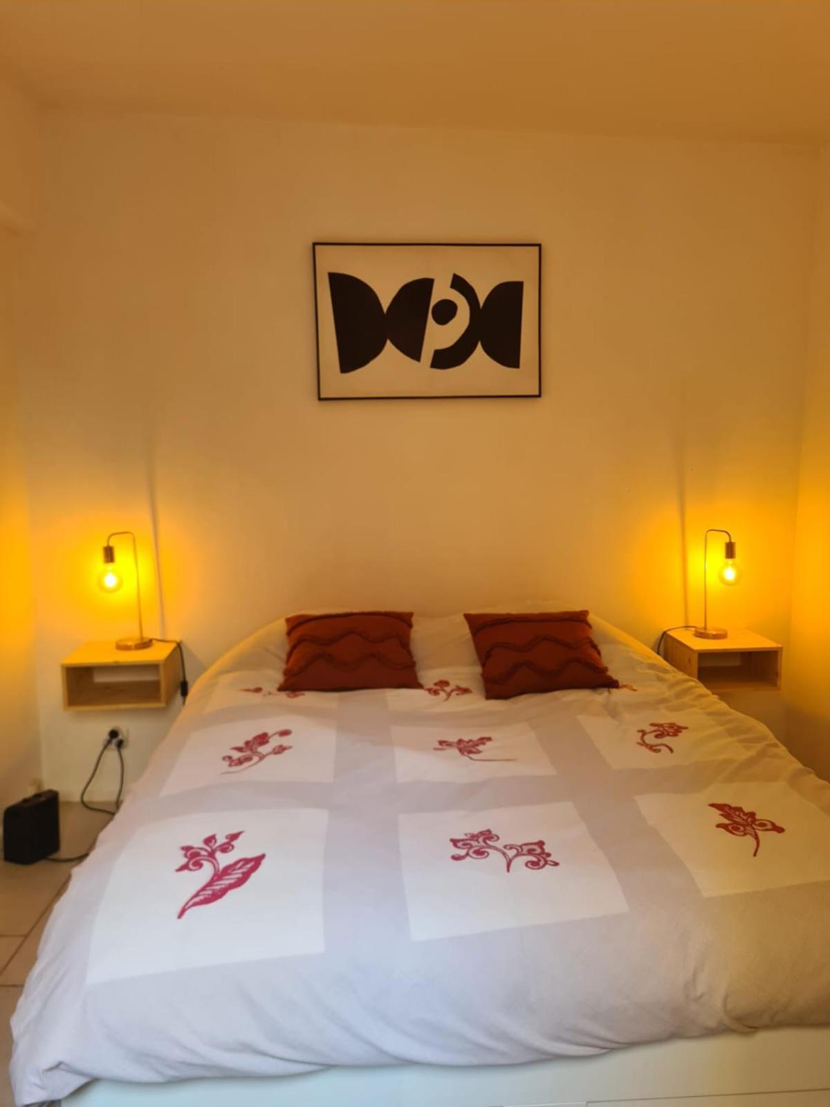 Appartement Intra Muros Avec Cour Privee 亞維農 外观 照片
