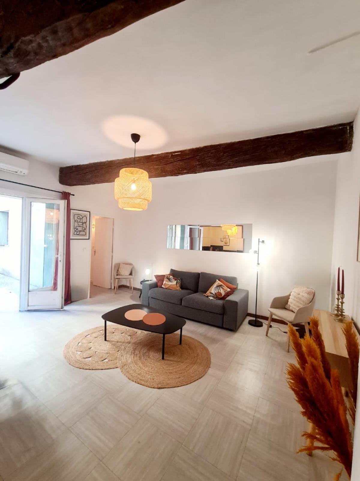 Appartement Intra Muros Avec Cour Privee 亞維農 外观 照片