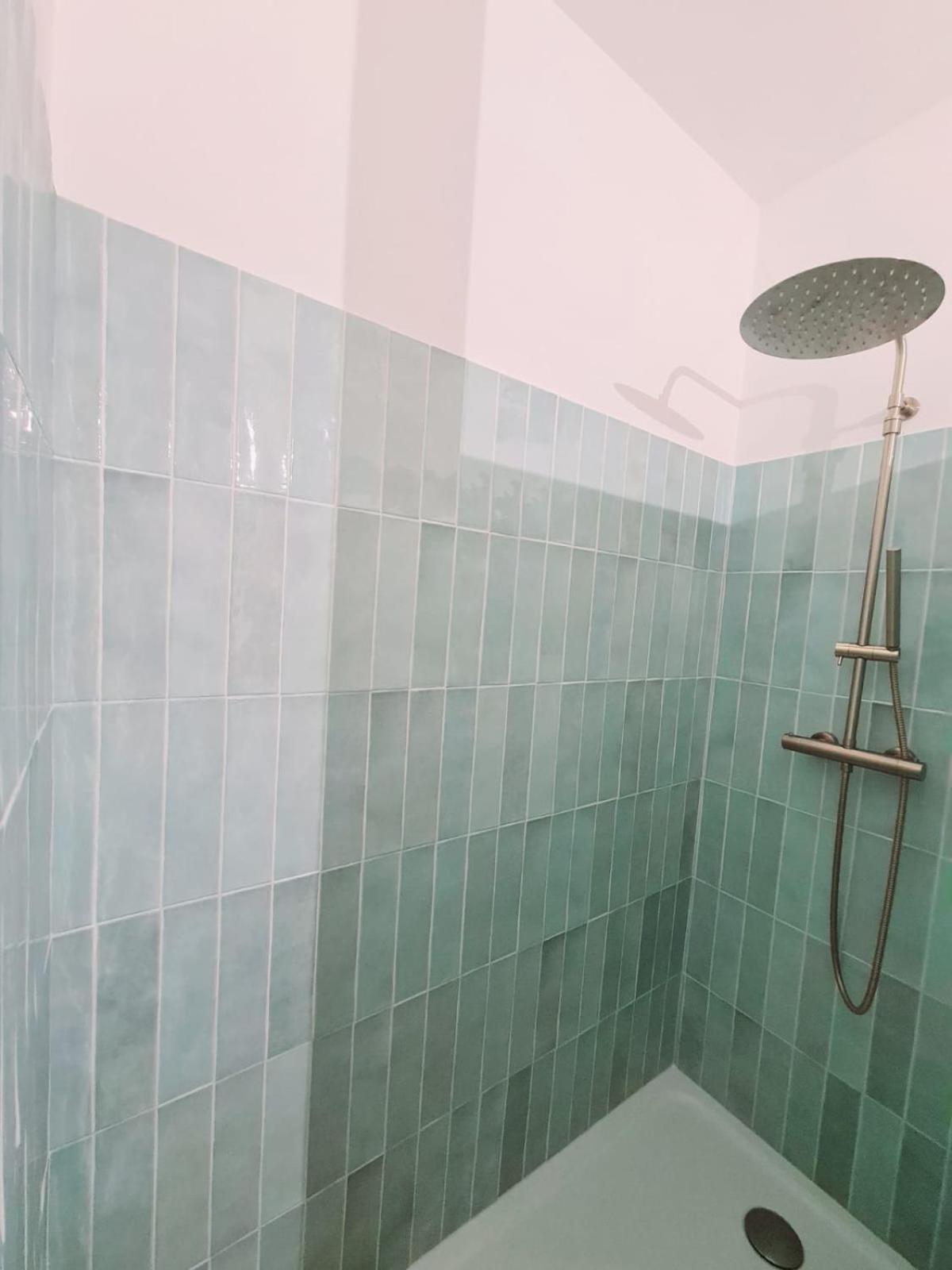 Appartement Intra Muros Avec Cour Privee 亞維農 外观 照片