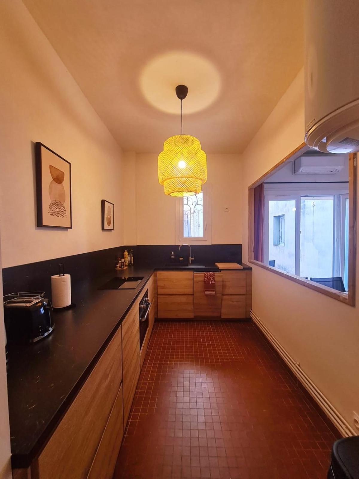 Appartement Intra Muros Avec Cour Privee 亞維農 外观 照片